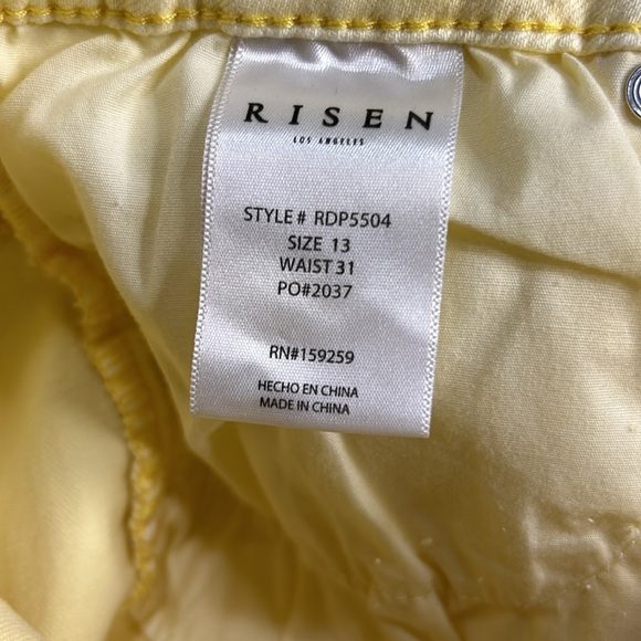 Risen Pale Yellow Button Down Ankle Straight Jeans BNWT - Picture 4 of 8